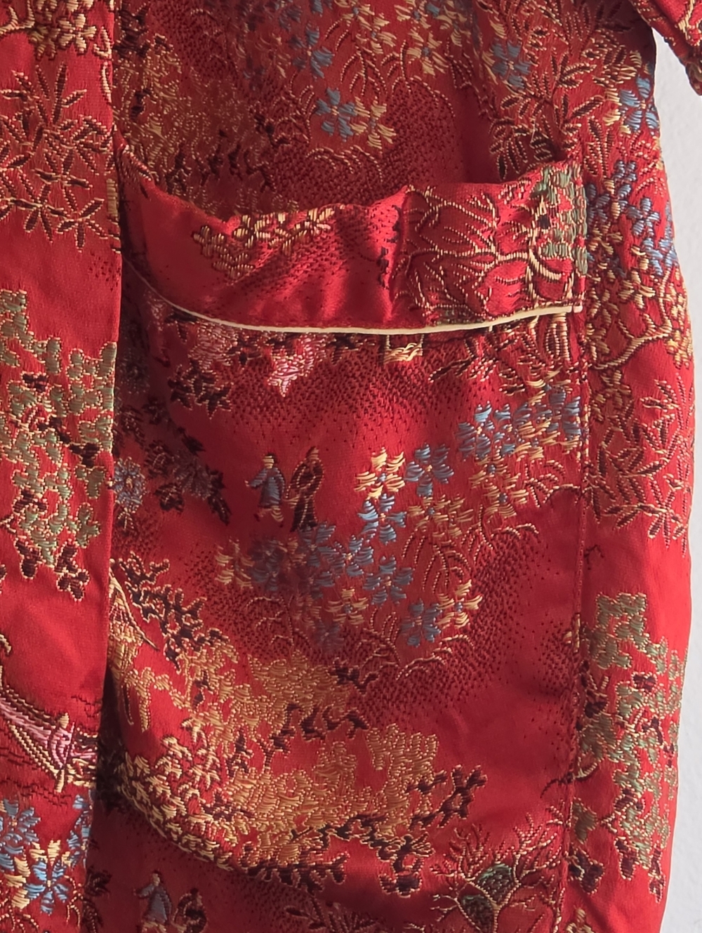 Vintage Solz Squirrel Chinese Red Brocade Kimono Robe Pocket Est Sz M - Picture 4 of 13